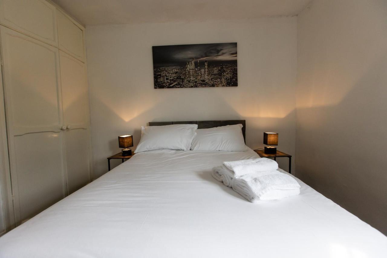 Cul-De-Sac Creations Apartment Shrewsbury Bagian luar foto